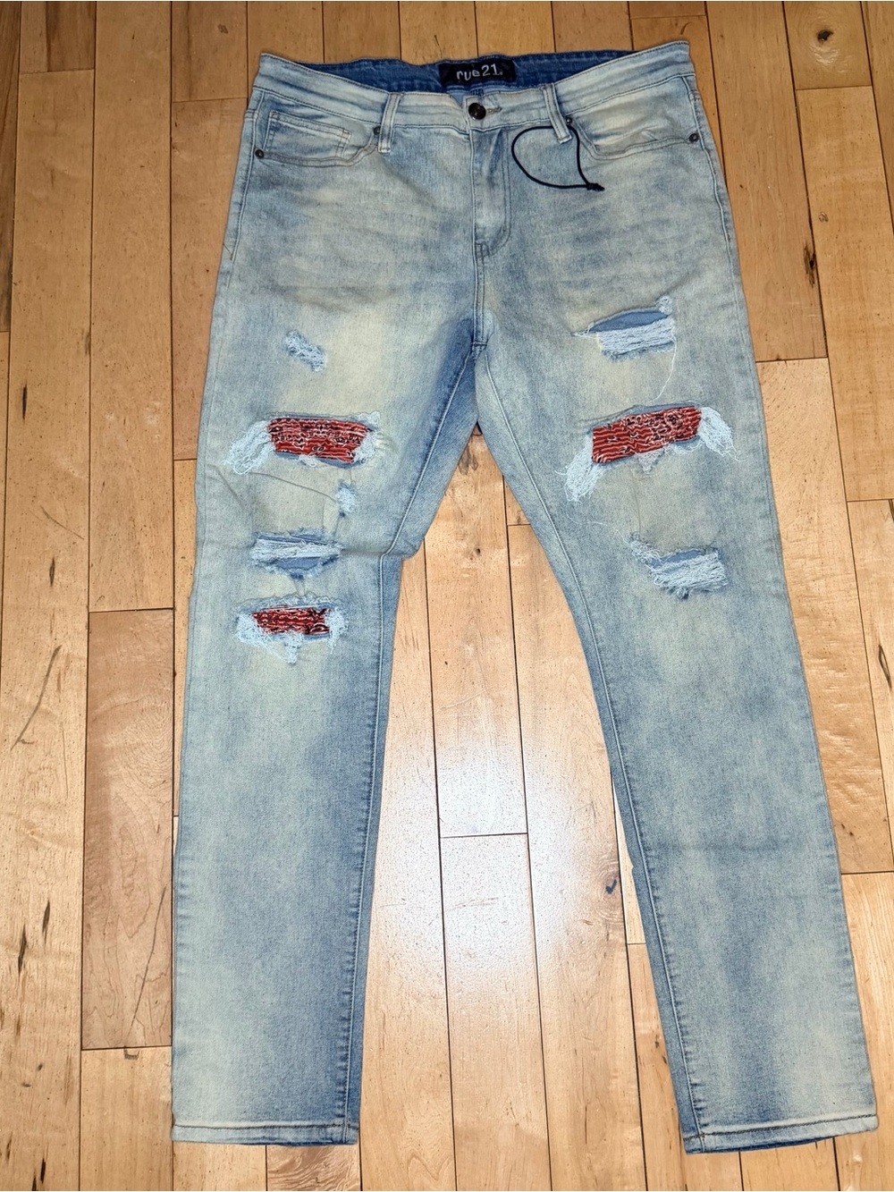 Rue21 Light Blue Distressed Straight Jeans with Red Patch Accents